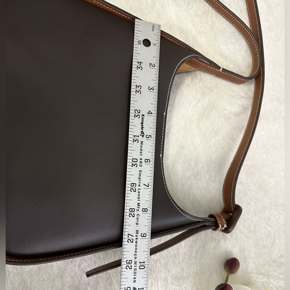Tory Burch Brown and Tan Shoulder Bag with Gold Emblem🤎 - Picture 10 of 15